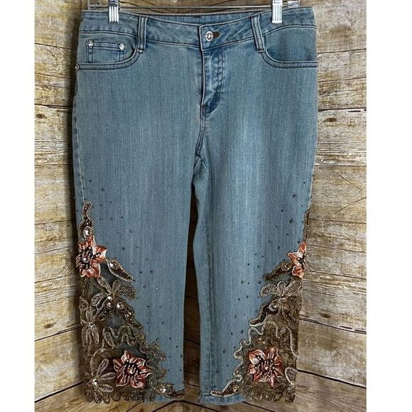 A.Z.I MID-RISE NWT EMBROIDERED BEADED EMBELLISHED JEWELED NATURAL CAPRI JEANS - Picture 1 of 9